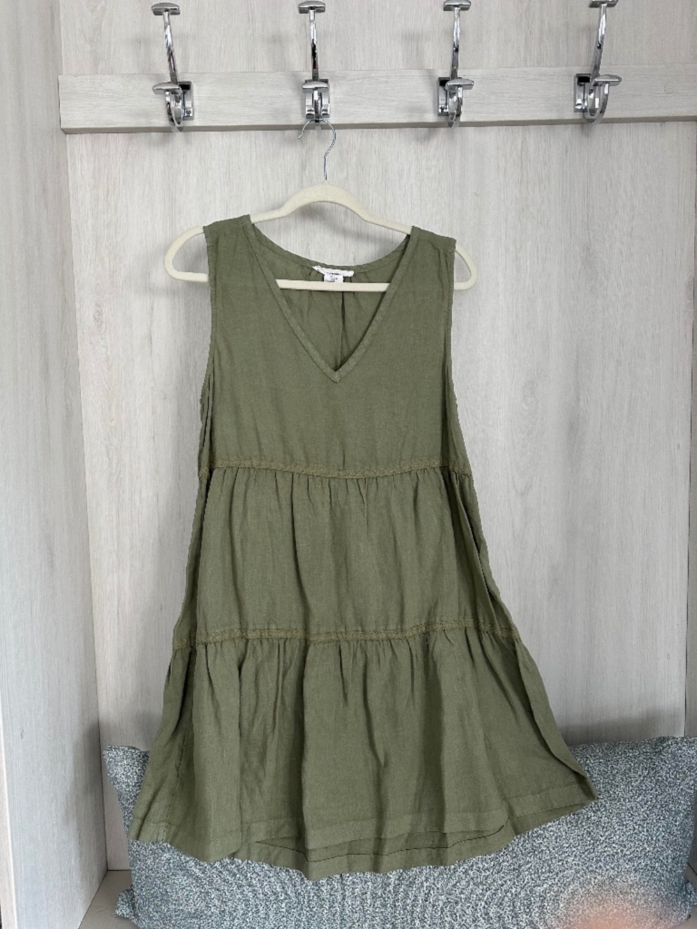Lucky Brand Olive Tiered V-Neck Midi Dress